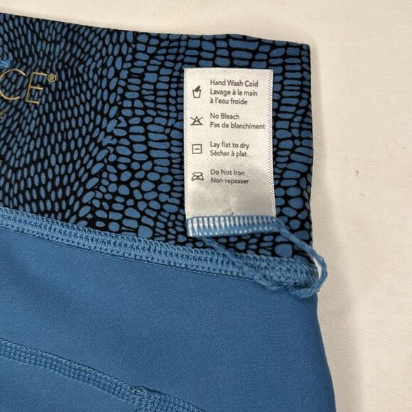 L*Space V Waist Biker Shorts, size XS NWOT - Picture 8 of 8